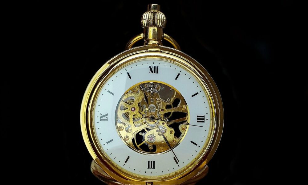 pocket watch g3c77af0b7 1280 1000x600 1