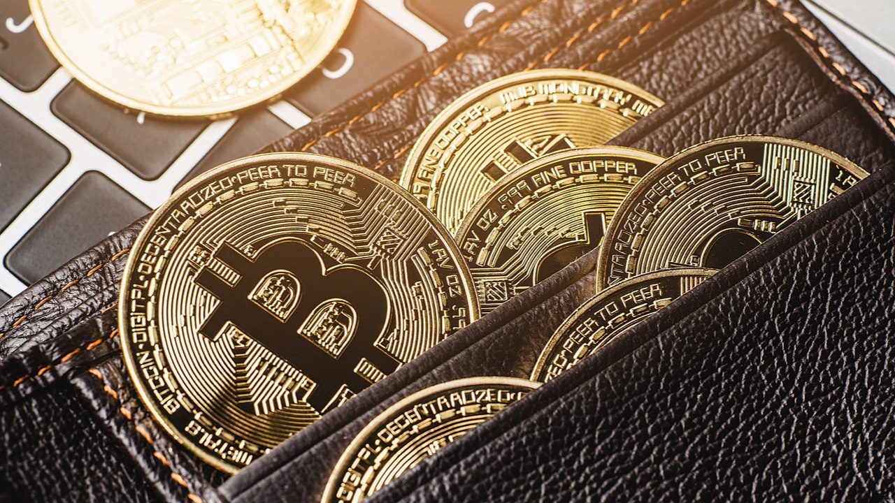 Finiko Fugitives Suspected of Moving 750 BTC From Crypto Pyramid’s Wallet 2 Finiko Fugitives Suspected of Moving 750 BTC From Crypto Pyramid’s Wallet