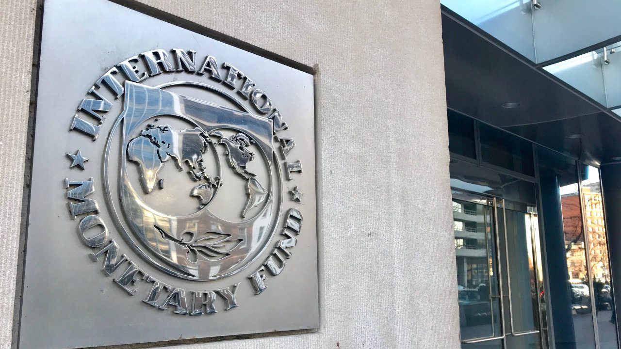 IMF Advises How Crypto Should Be Regulated Citing ‘Urgent Need for Cross-Border Collaboration’ 2 IMF Advises How Crypto Should Be Regulated Citing 'Urgent Need for Cross-Border Collaboration'