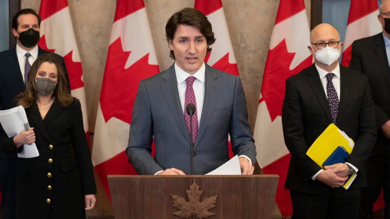 Trudeau Invokes Emergencies Act to End Freedom Convoy Protests — Canada’s Terrorist Financing Rules Now Cover Crypto 2 Trudeau Invokes Emergencies Act to End Freedom Convoy Protests — Canada's Terrorist Financing Rules Now Cover Crypto