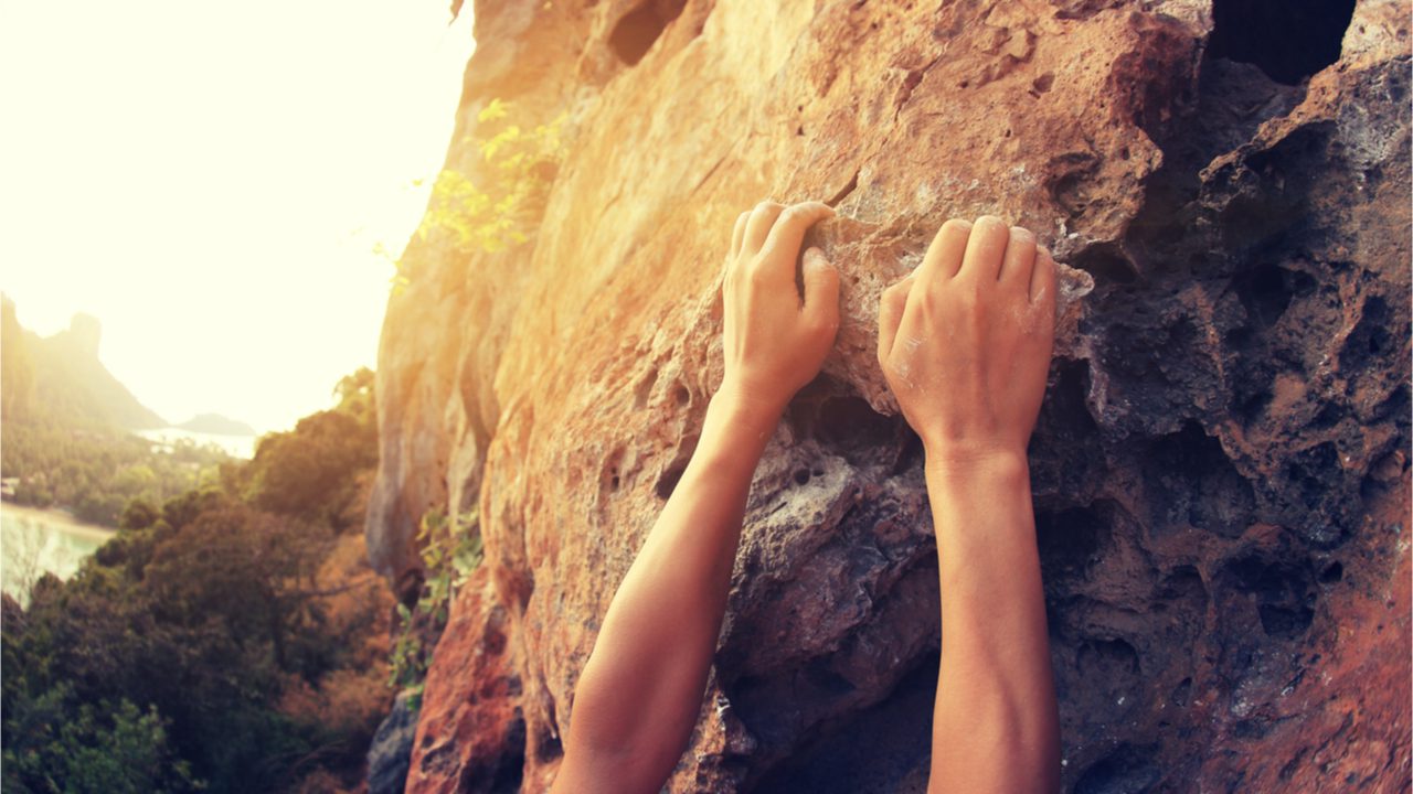 Value Locked in Defi Climbs Back Above $200 Billion, ETH Dominates Defi TVL by 54%