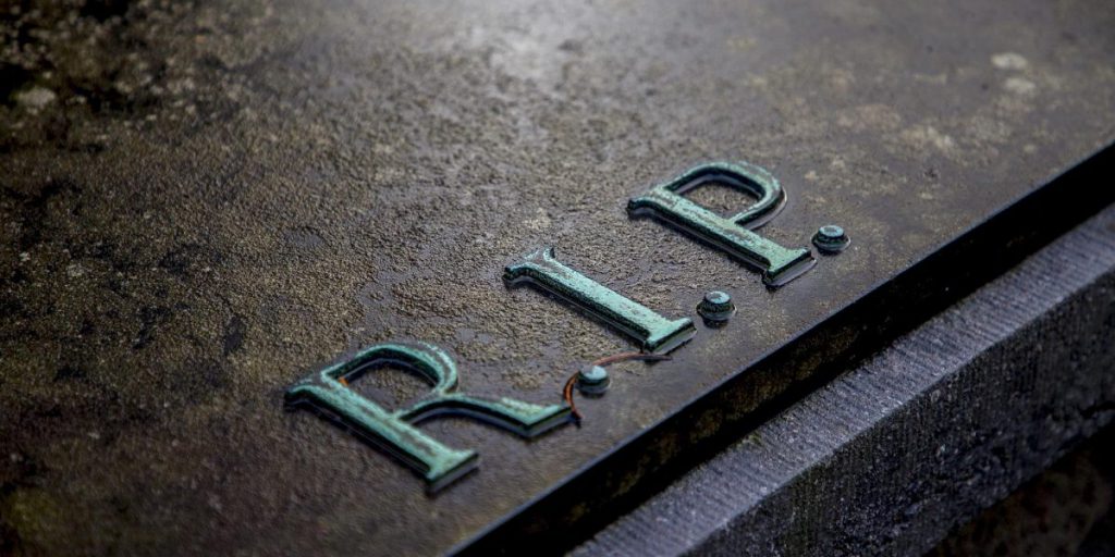 grave ga88a489c9 1920 1200x600 1