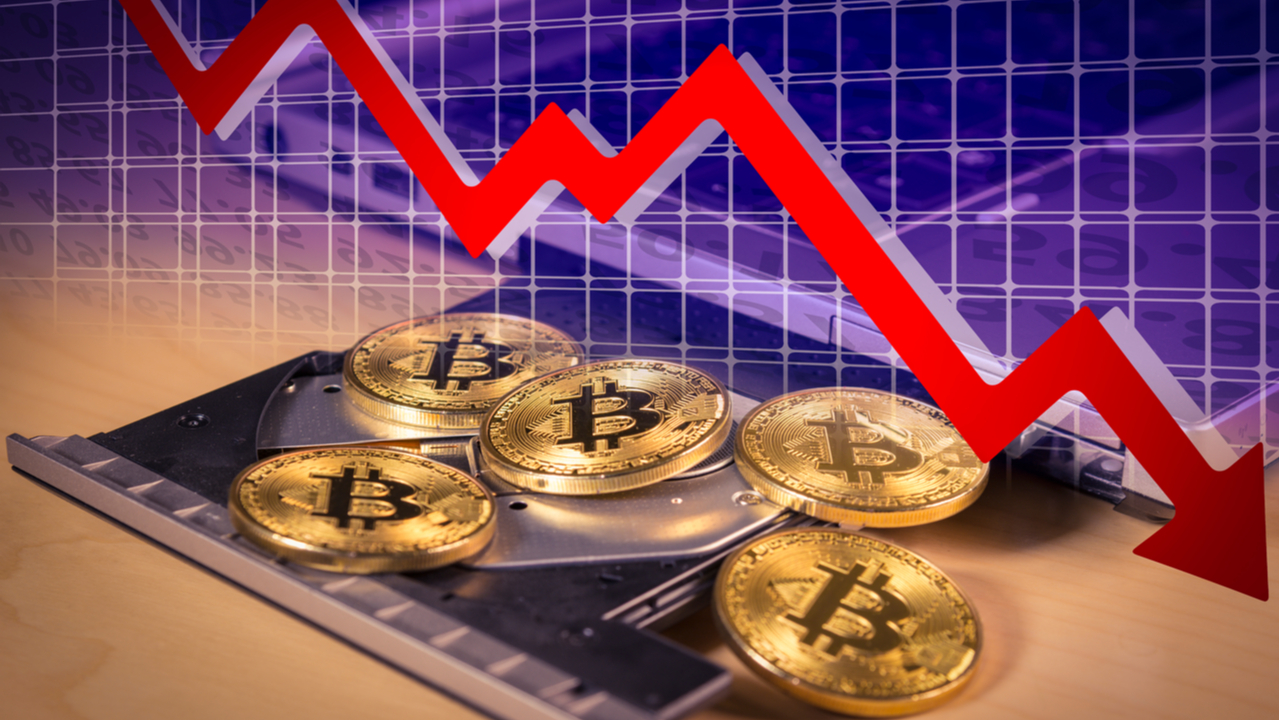 Bitcoin, Ethereum Technical Analysis: BTC Falls Below $30,000, Is 55% Below Its Record High 2 shutterstock 1006649830