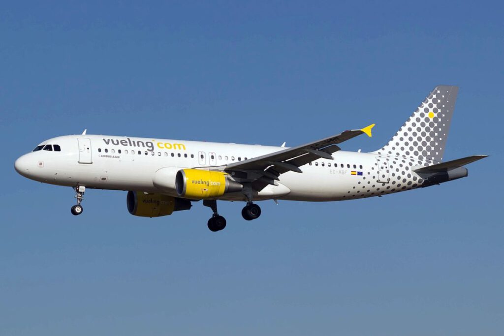 1280px ec mbf a320 vueling bcn