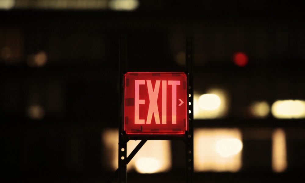 exit g58b4abf83 1280 1000x600 1