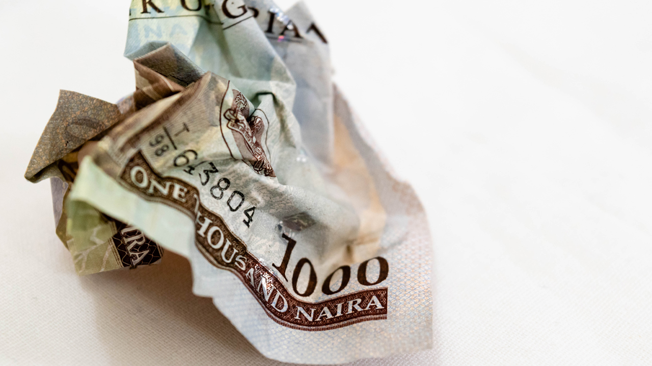 Nigerian Currency Plunges to New All Time Low — Central Bank Blames Speculators 2 Nigerian Currency Plunges to New All Time Low — Central Bank Blames Speculators