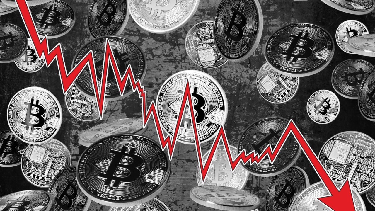 Bitcoin, Ethereum Technical Analysis: BTC Falls as Global Economic Slowdown Heightens 2 shutterstock 2166769891