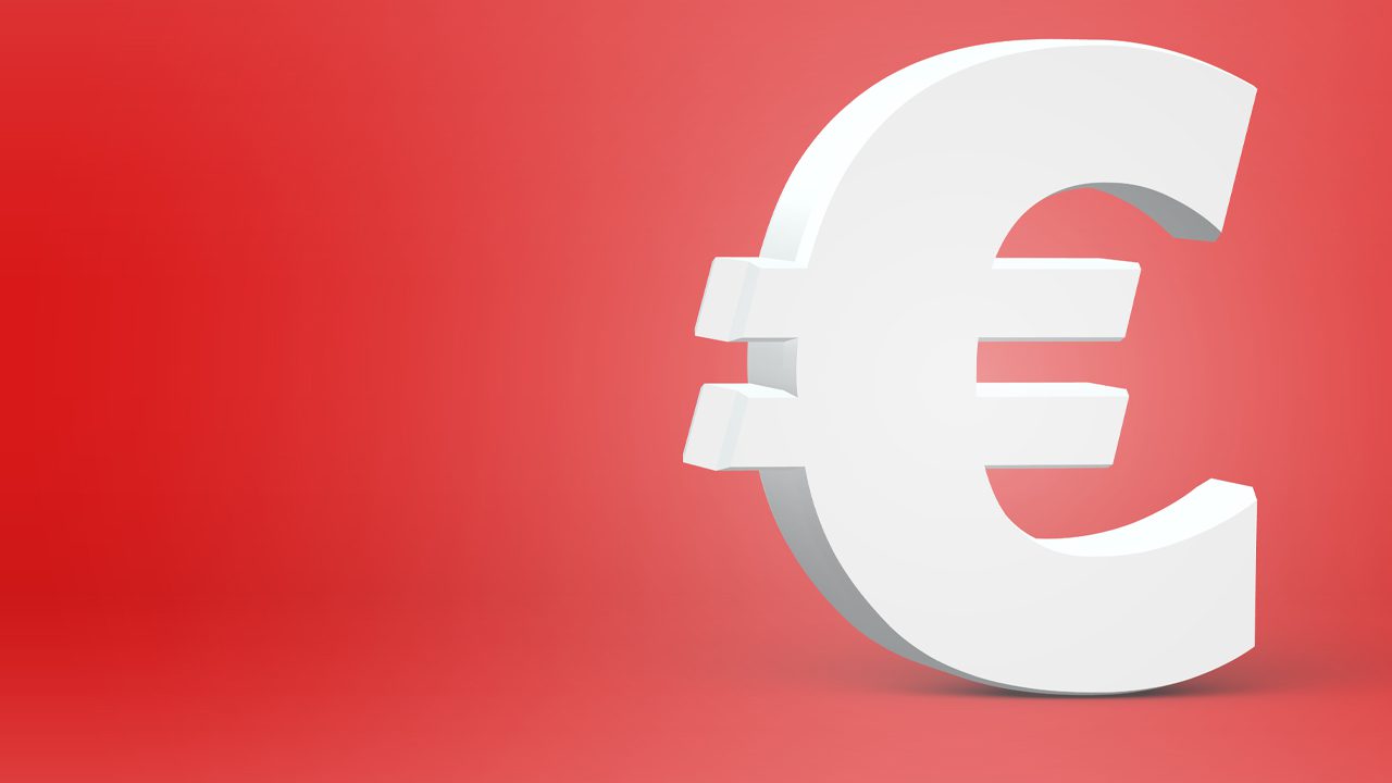 FX Strategists From Citi Say Euro Could Sink to $0.86 if Macro Turmoil Continues 2 FX Strategists From Citi Say Euro Could Sink to $0.86 if Macro Turmoil Continues